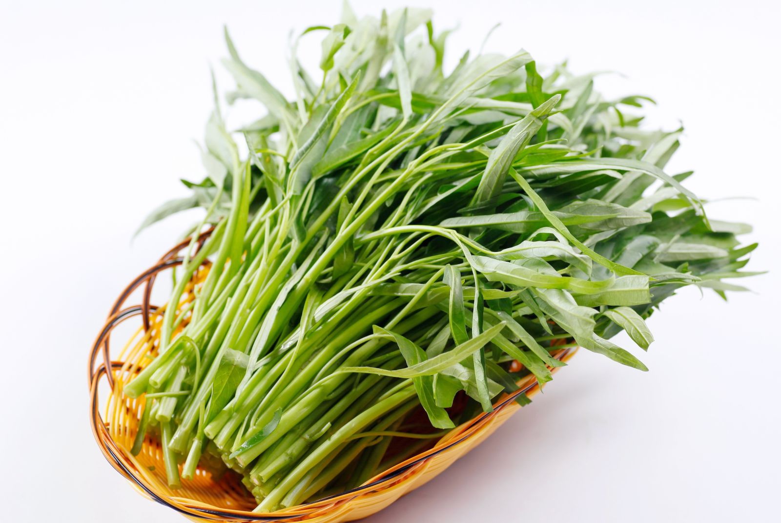 Hàm lượng calo trong 100g rau muống khoảng 18,9 kcal